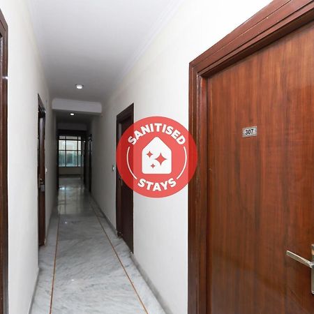 สปอต ออน 29024 ชาเคียร์ พาเลซ Hotel Narela ภายนอก รูปภาพ