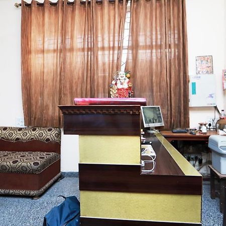 สปอต ออน 29024 ชาเคียร์ พาเลซ Hotel Narela ภายนอก รูปภาพ