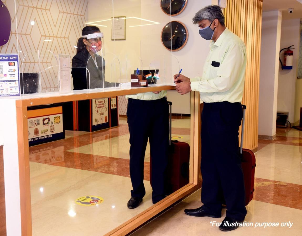 สปอต ออน 29024 ชาเคียร์ พาเลซ Hotel Narela ภายนอก รูปภาพ
