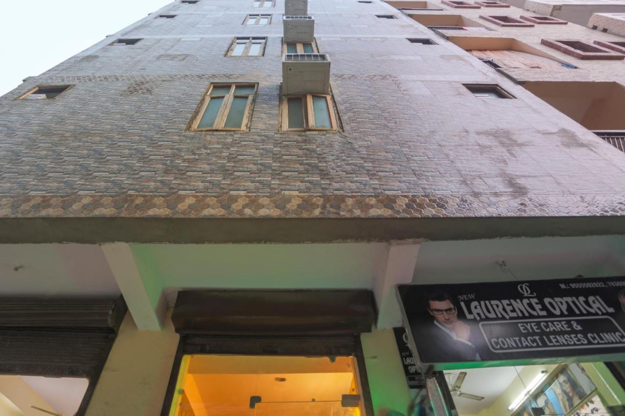 สปอต ออน 29024 ชาเคียร์ พาเลซ Hotel Narela ภายนอก รูปภาพ