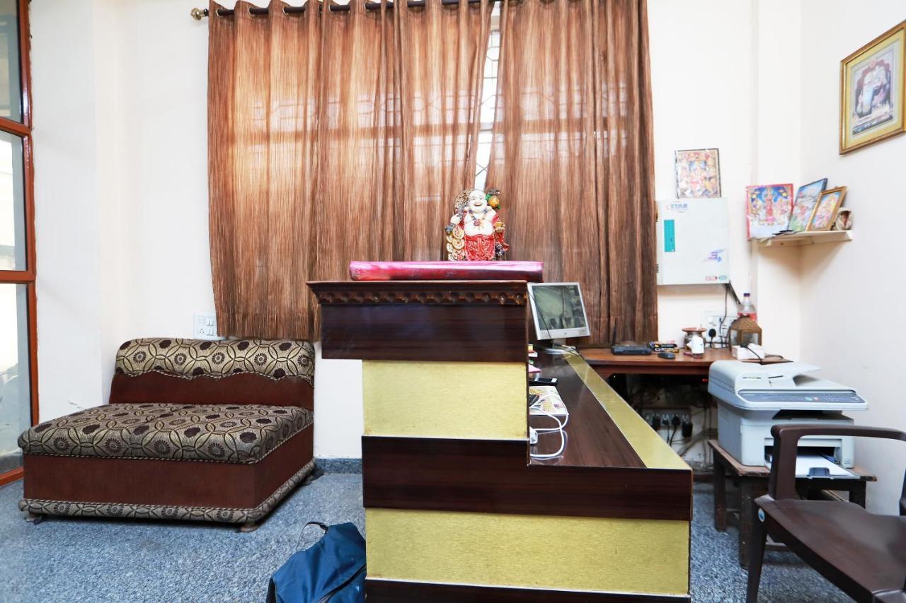 สปอต ออน 29024 ชาเคียร์ พาเลซ Hotel Narela ภายนอก รูปภาพ