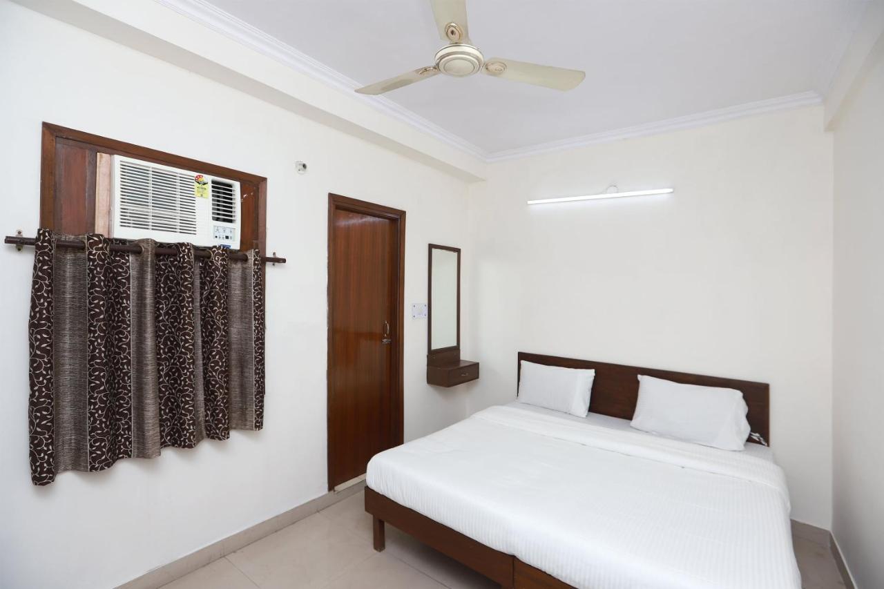 สปอต ออน 29024 ชาเคียร์ พาเลซ Hotel Narela ภายนอก รูปภาพ