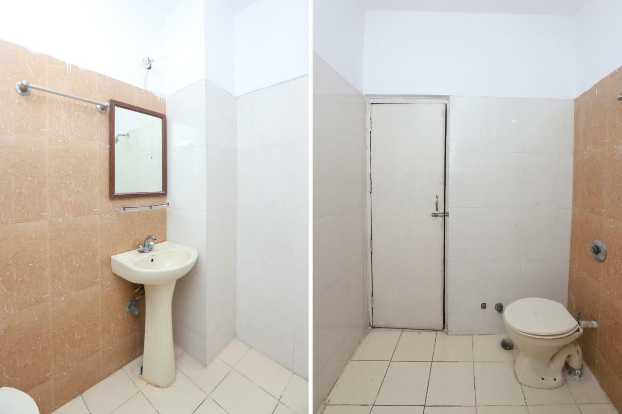 สปอต ออน 29024 ชาเคียร์ พาเลซ Hotel Narela ภายนอก รูปภาพ